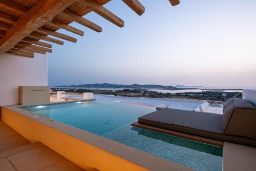Utopia Suites by Anna Platanou Hotel de charme Nea Cryssi Akti