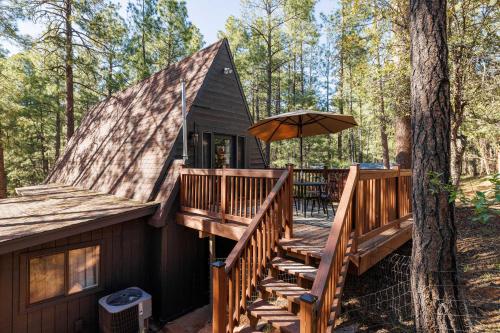 Charming Cabin in Pine with Fire Pit and Hot Tub!