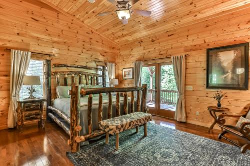The High Life LONG RANGE VIEWS OF THE BLUE RIDGE MOUNTAINS in Mineral Bluff, USA