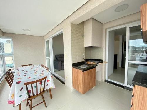 Facilities, 100m Praia Pitangueiras 3Q com Ar Churrasqueira 2 Vagas LP20 in Pitangueiras
