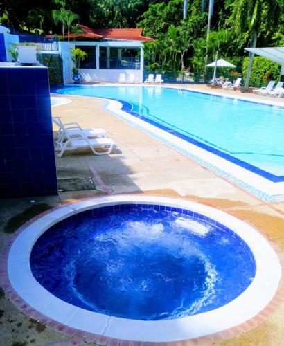 Condominio Girardot Resort INT 4 APTO 302