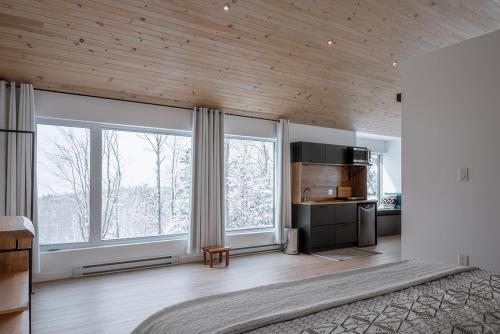 Unic loft Sapa - Massif Charlevoix, Mont-St-Anne in Saint-Joachim (QC)