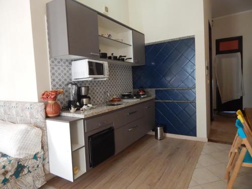 Deluxe Two-Bedroom Apartment image 10