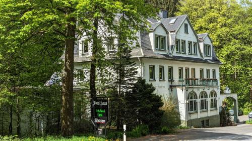 Naturhotel Forsthaus - Accommodation - Annaberg-Buchholz