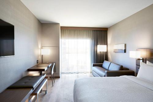 AC Hotel by Marriott New Orleans French Quarter - image 3