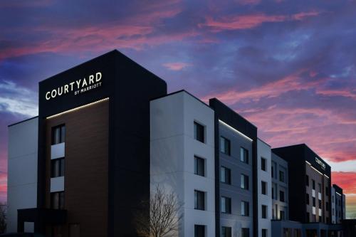 Courtyard by Marriott Buffalo Amherst/University - Hotel - Amherst