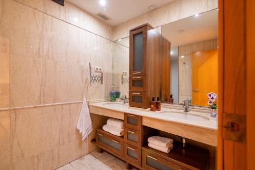 Grand Villa Valencia- large groups-8 min to Center by Metro, Valencie (fotografie 4)