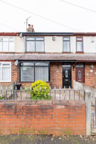 Memory Lane - beautifully renovated house close to motorway networks in Pemberton