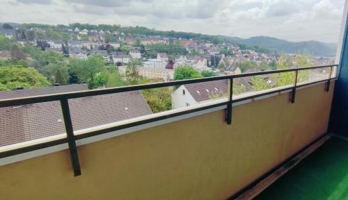Schöne Wohnung mit Balkon/Parkplatz/Aufzug