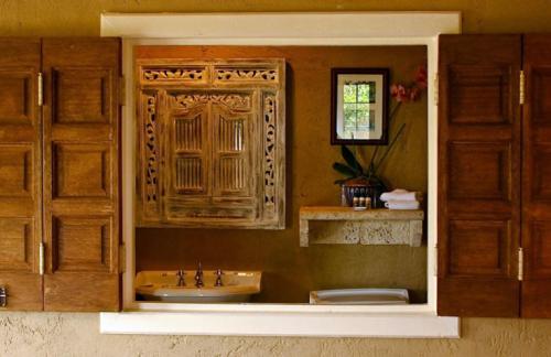 Bathroom, A Stone's Throw Away in Nassau