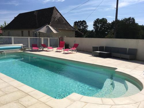 Périgord gite de Born avec piscine privée au coeur de la campagne - Location saisonnière - Beaumontois-en-Périgord