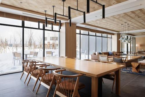 大堂, 北海道惠庭萬楓酒店 (Fairfield by Marriott Hokkaido Eniwa) in 惠庭