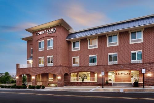 Courtyard by Marriott Atlanta Duluth Downtown