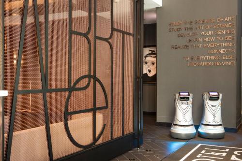 HOTEL EMC2, Autograph Collection by Marriott