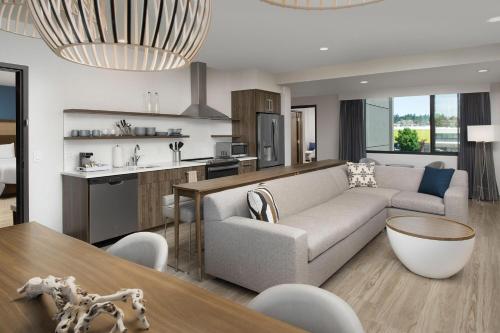 Element Seattle Sea-Tac Airport Element Seattle Sea-Tac Airport