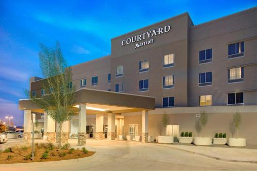 Courtyard by Marriott Atlanta Kennesaw