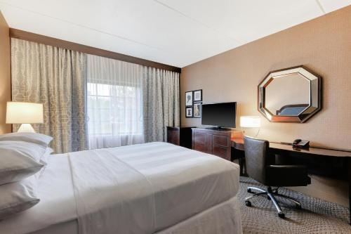 1 queen bed