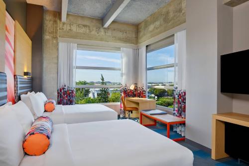 Aloft Miami Airport - image 6