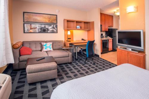 TownePlace Suites by Marriott Clinton at Joint Base Andrews