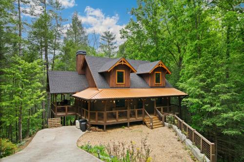 Tranquil Waters Cabin in Ellijay, USA