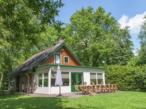 Waterfront Chalet with Sunny Terrace, De Bult (fotografie 4)