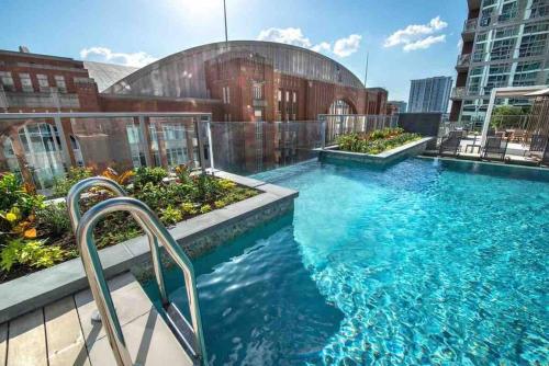 Swimming pool, Opulence is a way of life in Victory Park