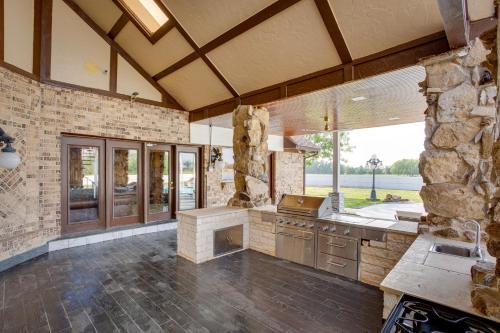 Texas Ranch Vacation Rental with Outdoor Pool!