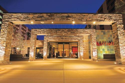 Los Angeles Marriott Burbank Airport in Burbank, USA