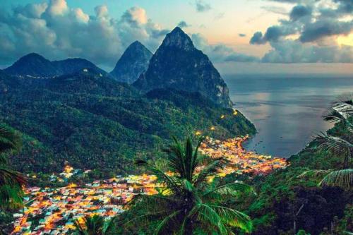 $1MIL Luxury Villa PITON VIEW - Colombette Villa in ベルヴェディア