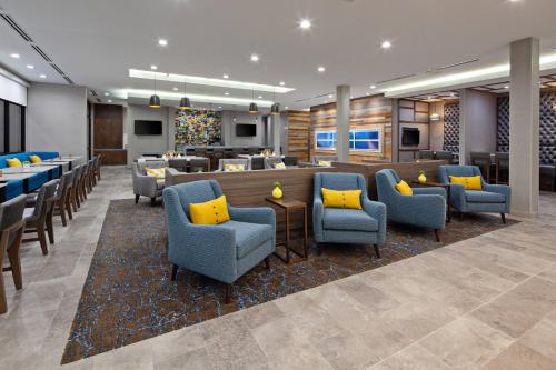 SpringHill Suites by Marriott Escondido Downtown - image 3