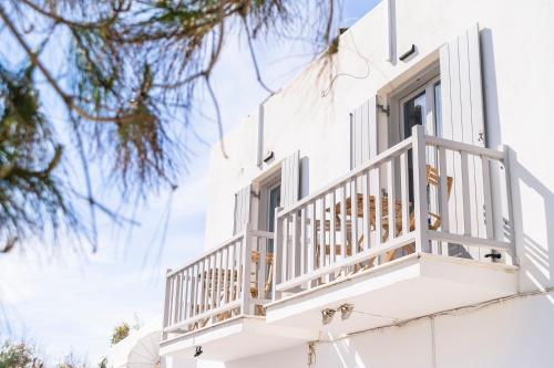 New Spacious Studio with Balcony in the heart of Naousa New Spacious Studio with Balcony in the heart of Naousa