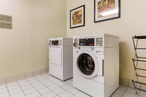 Fairfield Inn & Suites St. Cloud - image 9