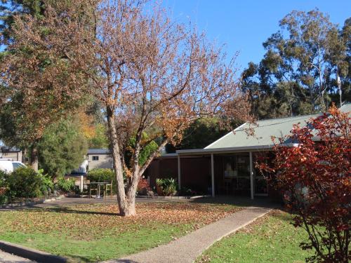 Albury Gardens Tourist Park