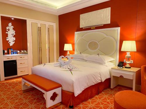 Deluxe King Ocean View