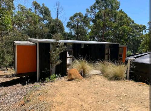 Francis Lane Tiny Studio - Bruny Island