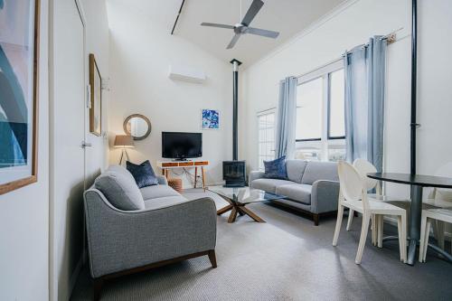 The Albert Guest House and Mills Spa Suites in Daylesford