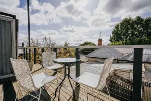 The Albert Guest House and Mills Spa Suites in Daylesford