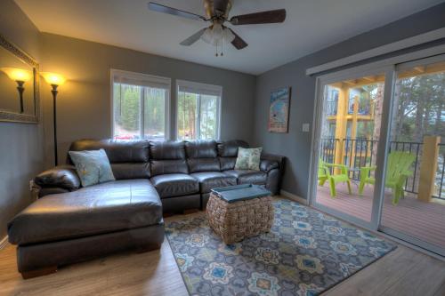 Cozy Emerald Terrace - On Free Shuttle Route! - Breckenridge