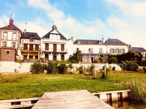 Grande Maison en bord de Seine, 1h 15de Paris in Ande