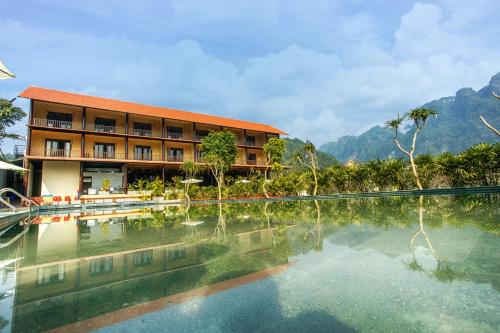 HỒ ĐÁ CỔ THIÊN LONG RESORT