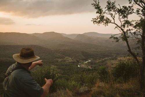 Makongo Hills Lodge Makongo Hills Lodge