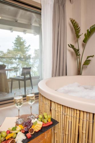 MAKO Sea & Suites 3