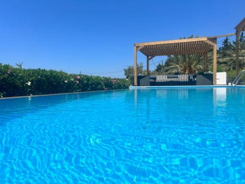  White Blue Villa in Lachania