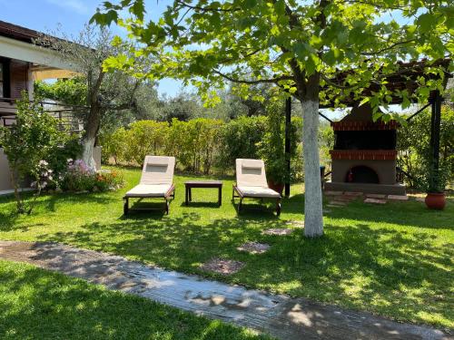 Les Olives Woodhouse in Saint Minas