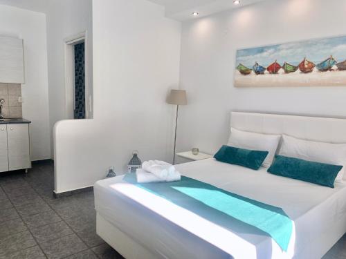 Anemos Studios, Adamas