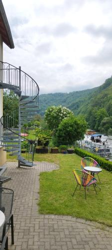 Doppelzimmer an der Lahn ohne Küche - Apartment - Obernhof