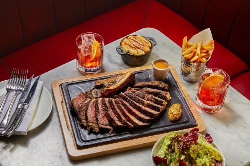 London Marriott Hotel Grosvenor Square - main image