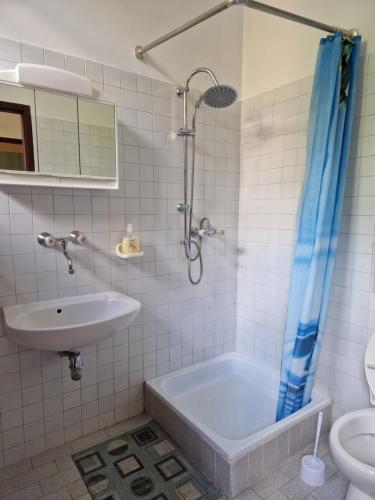  Róza Hotel és Apartmanház in Esztergom