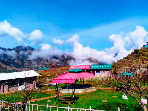 Bamboo Junction Resort - Kanatal, Valley & Mountain View