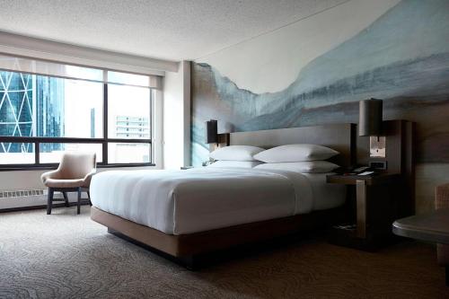 Deluxe King Room with Skyline View